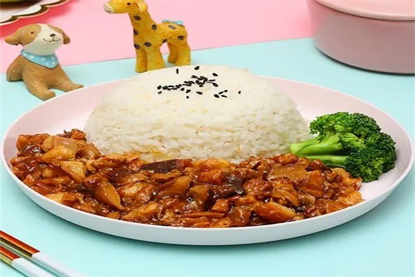 煲岛记煲仔卤肉饭